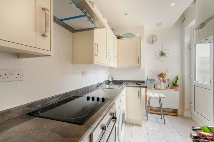 1 Bedroom Flat To Rent In Charlton Road, Harlesden, London, NW10