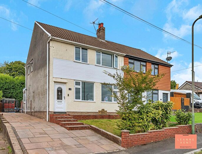 3 Bedroom Semi-Detached House For Sale In Heol Barri, Caerphilly, CF83