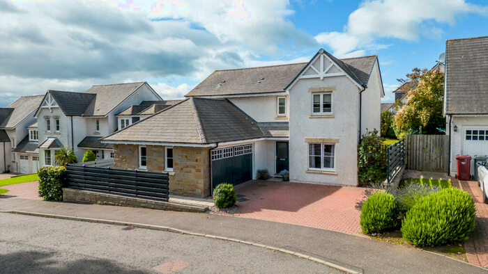 4 Bedroom Detached House For Sale In Balmossie Bank, DD5