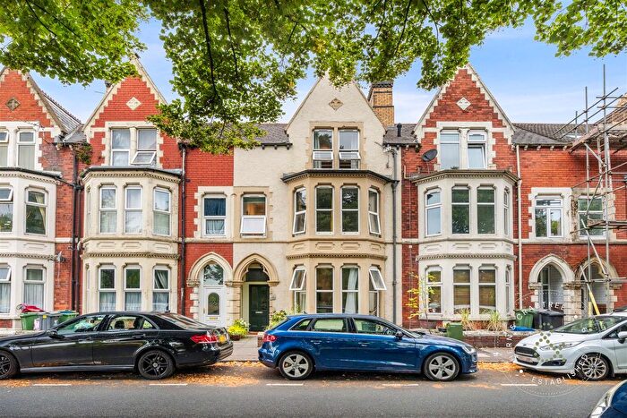2 Bedroom Flat For Sale In Taff Embankment, Cardiff, CF11