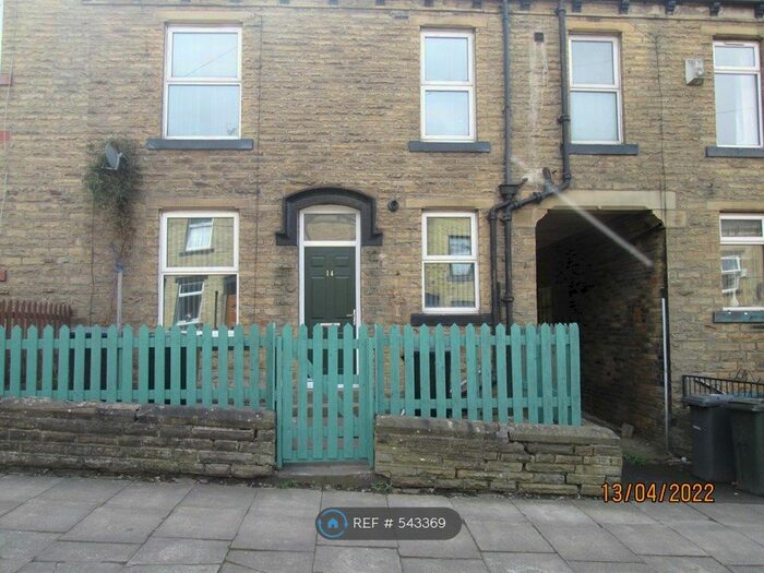 2 Bedroom Terraced House To Rent In Paley Terrace, Bradford, BD4