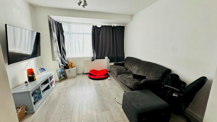 3 Bedroom Terraced House To Rent In De Havilland Road, Edgware, HA8
