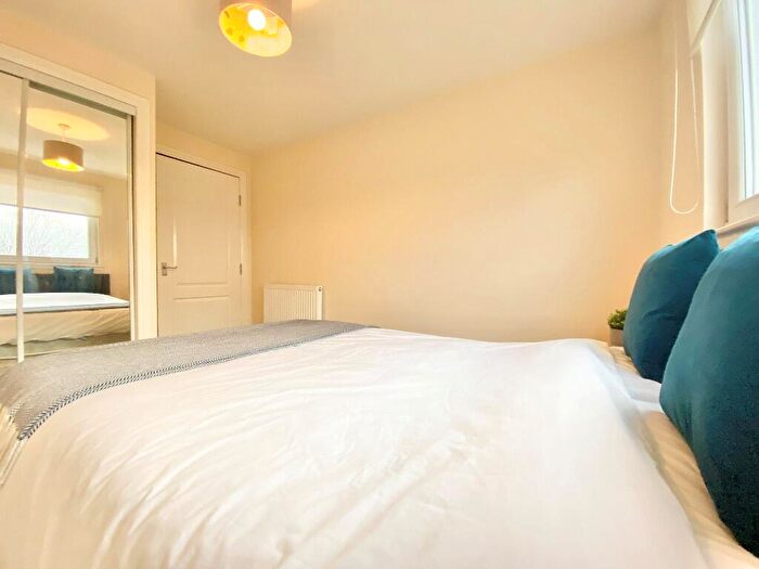 2 Bedroom Flat To Rent In Curle Street, Scotstoun, Glasgow, G14