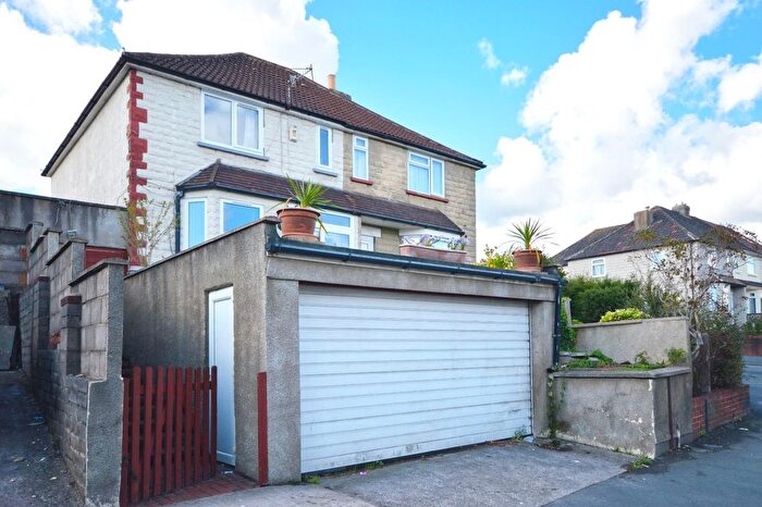 4 Bedroom Semi-detached House For Sale In Whitchurch Road, Bristol, BS13