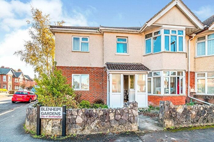 6 Bedroom House To Rent In Blenheim Gardens, Southampton, Hampshire, SO17