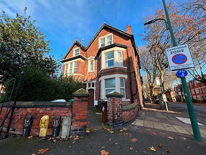 2 Bedroom Flat To Rent In Fishpond Drive, Nottingham, NG7
