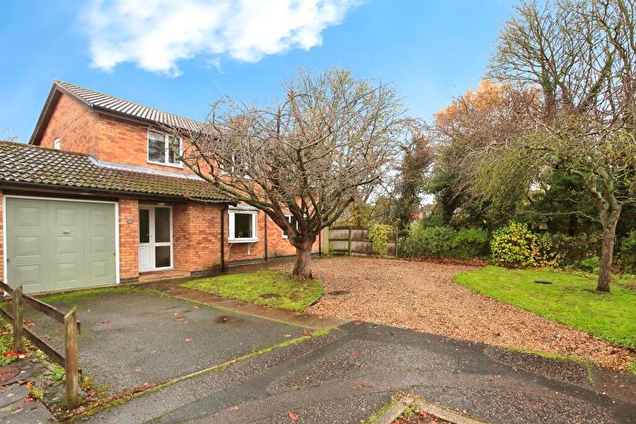 4 Bedroom Detached House For Sale In Sunnymead, Peterborough, PE4