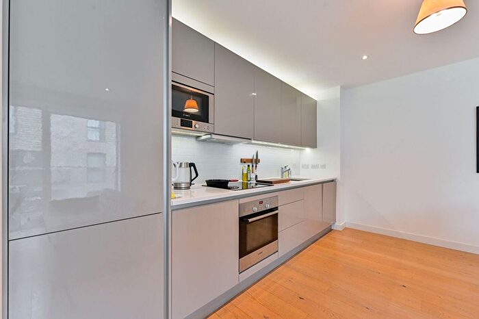 1 Bedroom Flat For Sale In Victory Place, London, Elephant And Castle, London, SE17