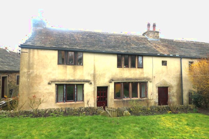 3 Bedroom Cottage To Rent In Law Lane, Southowram, Halifax, HX3