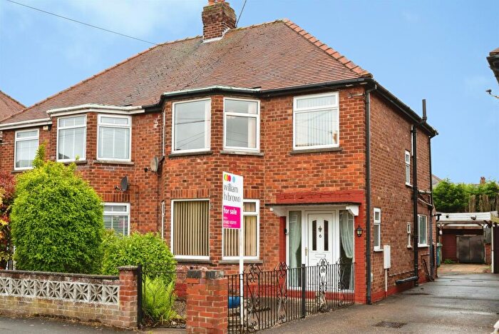 3 Bedroom Semi-Detached House For Sale In Thornwick Avenue, Willerby, Hull, HU10
