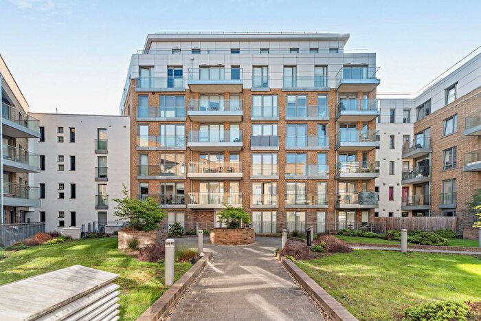 2 Bedroom Flat For Sale In Keymer Place, London, E14