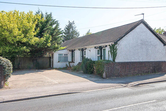 2 Bedroom Detached Bungalow For Sale In Ringwood Road, Totton, SO40