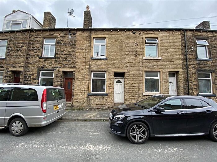 2 Bedroom Terraced House For Sale In Byrl Street, Keighley, BD21