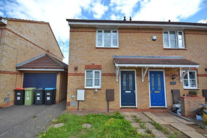 2 Bedroom End Of Terrace House To Rent In Ampleforth, Monkston, Milton Keynes, Buckinghamshire, MK10