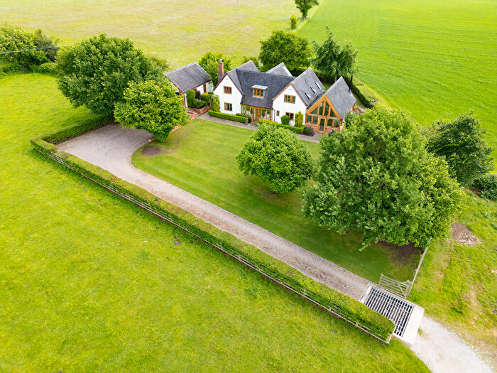 5 Bedroom Detached House For Sale In Great Haywood, Stafford, ST18