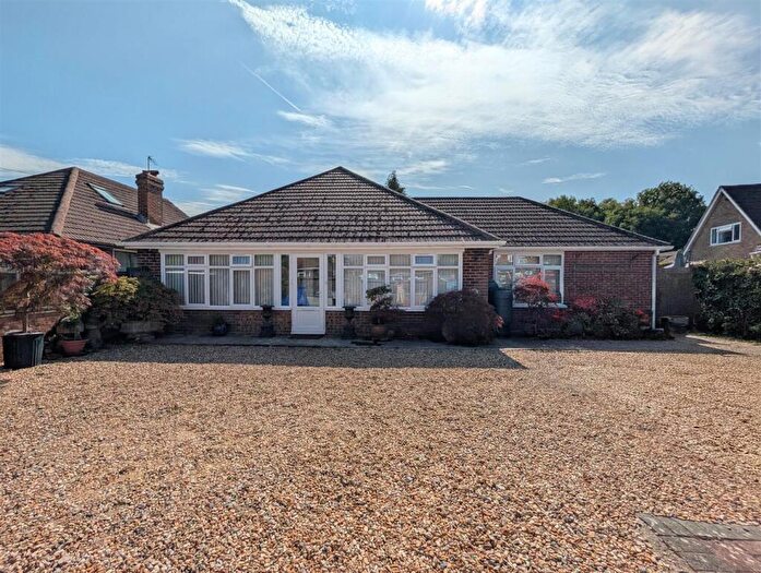 4 Bedroom Detached Bungalow For Sale In Oakgrove Road, Bishopstoke, Eastleigh, SO50