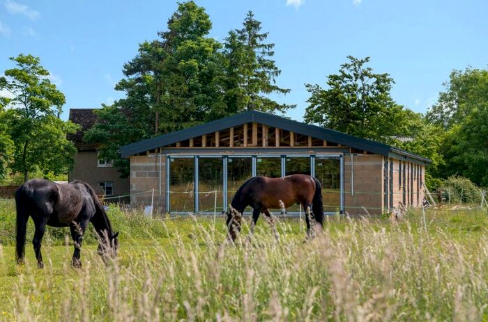 4 Bedroom Barn Conversion For Sale In Wychtree Farm, Keysoe, MK44