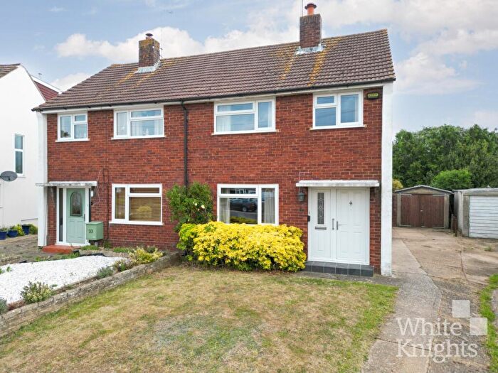 3 Bedroom Semi-Detached House For Sale In Rowan Drive, Woodley, Reading, Berkshire, RG5