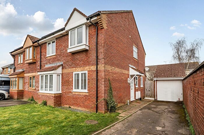 4 Bedroom Semi-Detached House To Rent In Conifer Close, Cullompton, Devon, EX15