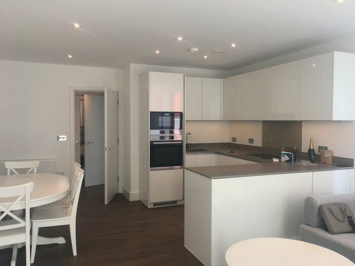 2 Bedroom Apartment To Rent In Brunswick Square, Orpington, BR6