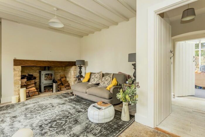 2 Bedroom Cottage To Rent In Brockhampton, GL54