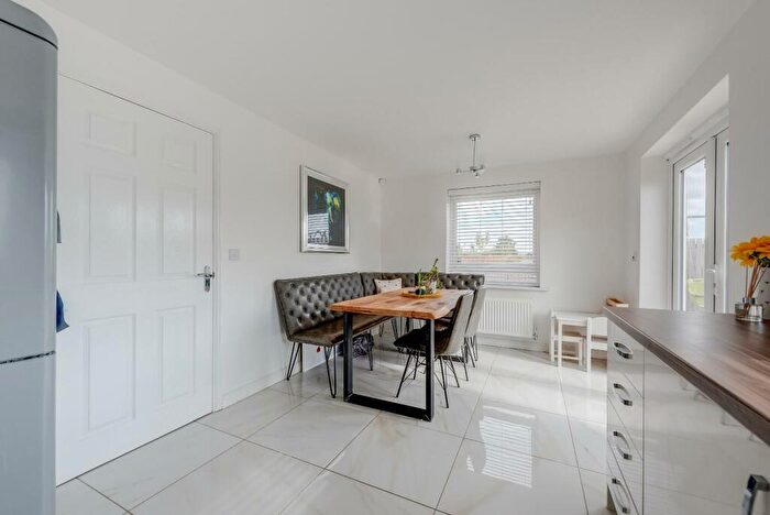 4 Bedroom Detached House For Sale In Thomas Hill Grove, Swinton, Rotherham, S64