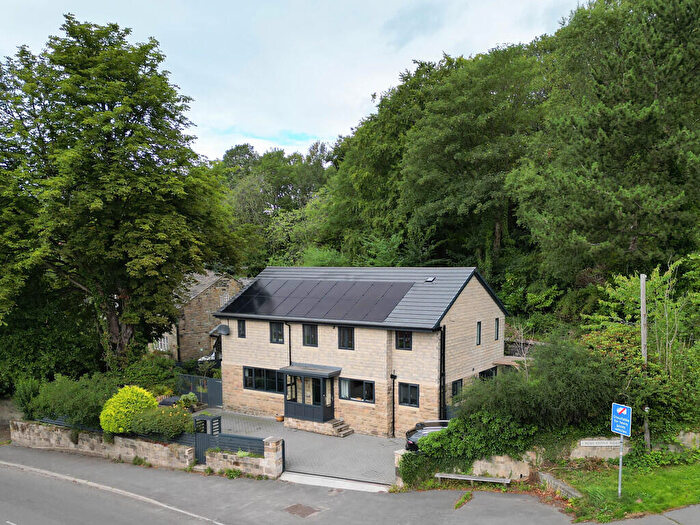 5 Bedroom Detached House For Sale In Halifax Road, Todmorden, OL14