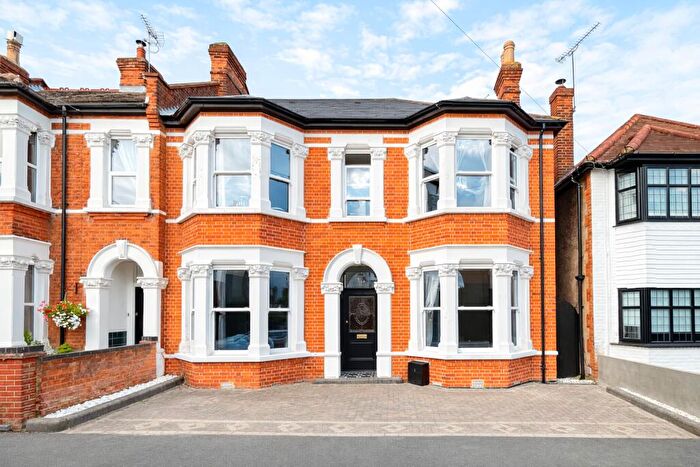 4 Bedroom Semi Detached House For Sale In Station Road, Leigh-on-Sea, SS9