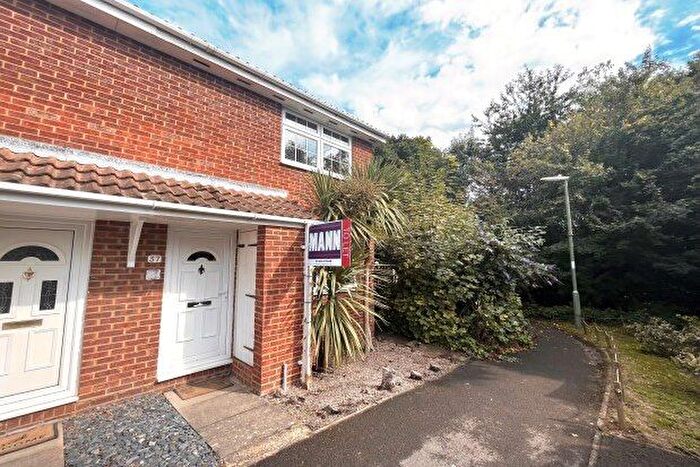 2 Bedroom End Of Terrace House To Rent In Monarch Close, Southampton, SO31