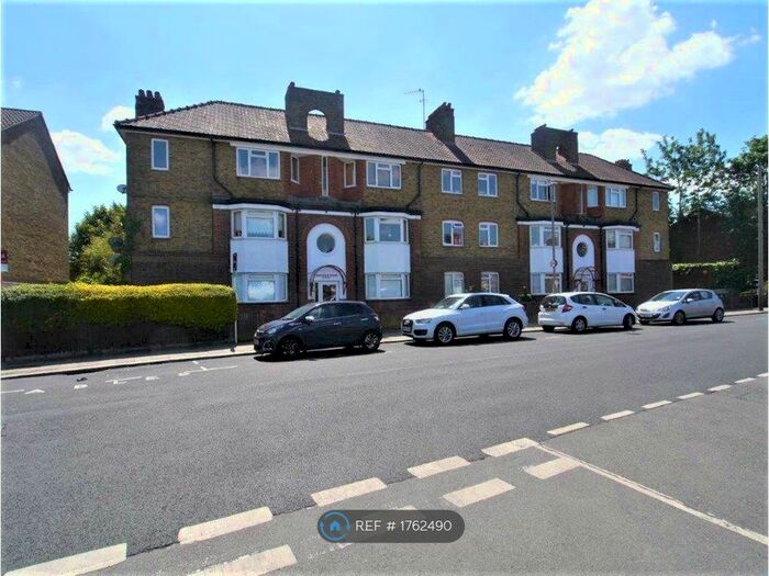 2 Bedroom Flat To Rent In Brathway Road, London, SW18