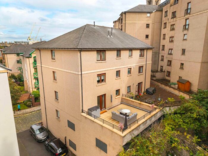 2 Bedroom Apartment For Sale In West Silvermills Lane, Stockbridge, Edinburgh, Midlothian, EH3