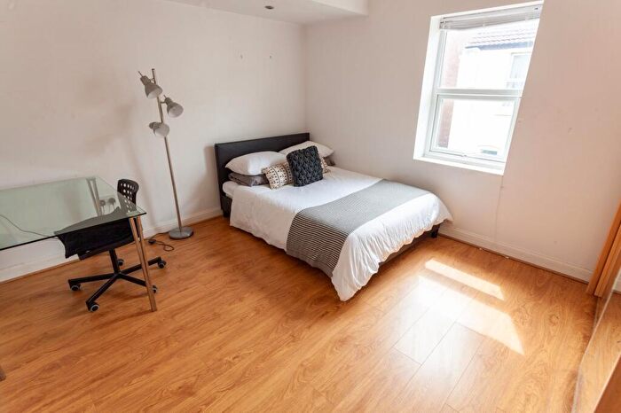 4 Bedroom Terraced House To Rent In Boswell Street, L8