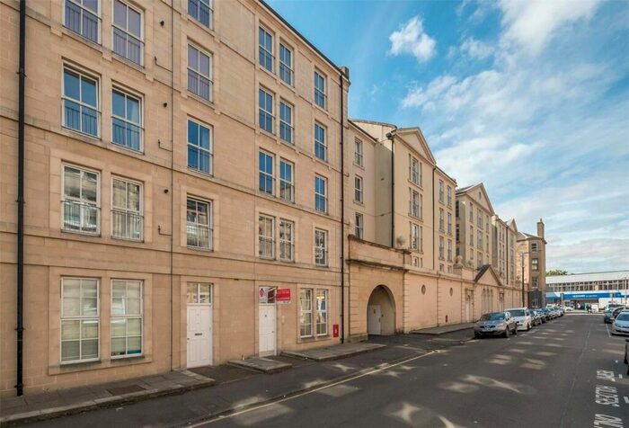 2 Bedroom Flat To Rent In Valleyfield Street, Edinburgh, EH3