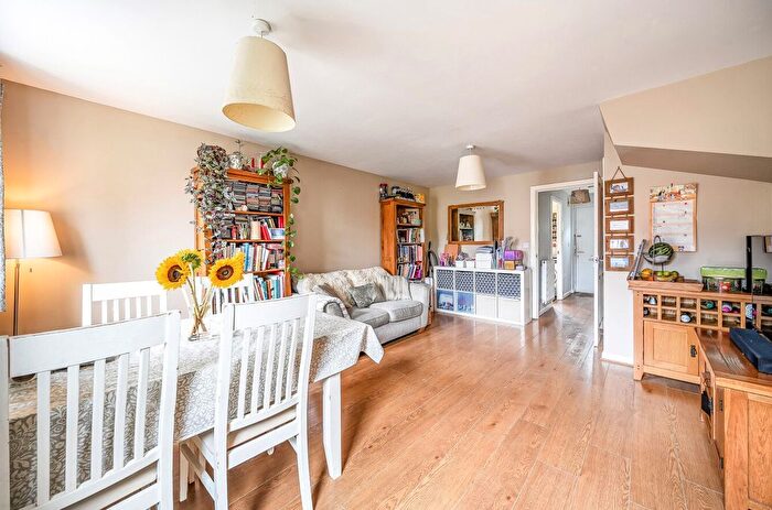 2 Bedroom End Terrace House For Sale In Walker Drive, Faringdon, Oxfordshire, SN7