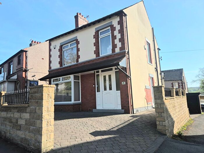 3 Bedroom Detached House To Rent In Park Drive, Halifax, HX2