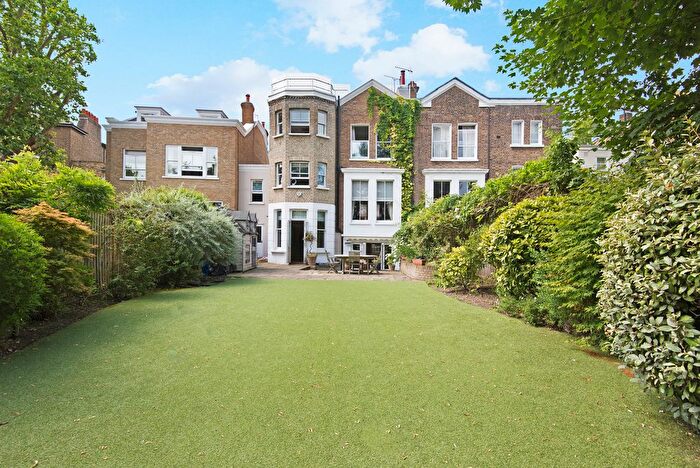7 Bedroom Property To Rent In West Hill Road, SW18