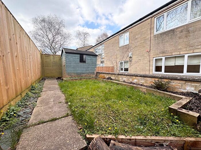 2 Bedroom Flat To Rent In Loxton Drive, Twerton, Bath, BA2