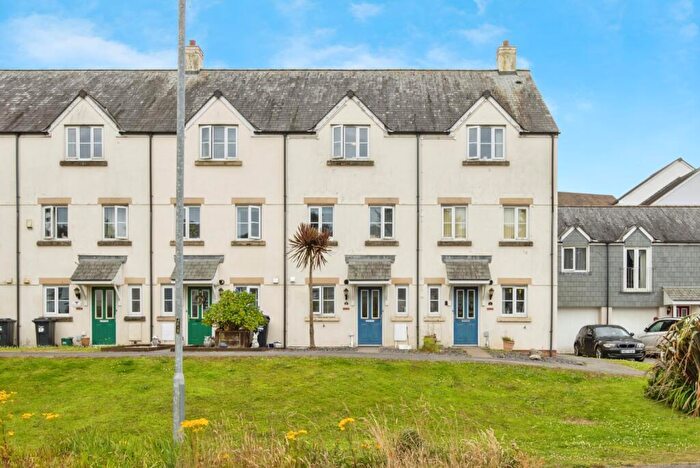 5 Bedroom Terraced House For Sale In Treasure Row, Par, Cornwall, PL24