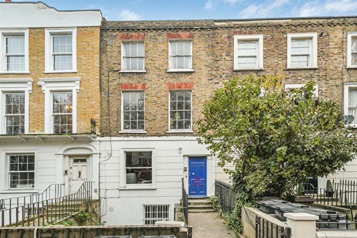 2 Bedroom Flat To Rent In Kingsland Road, London, E8