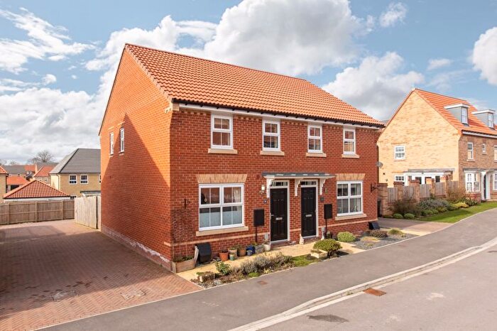 3 Bedroom Semi-Detached House For Sale In Derwent Road, Pickering, YO18