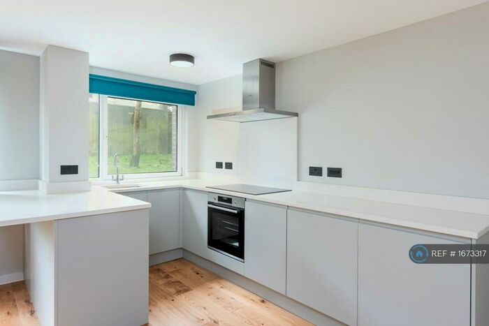 1 Bedroom Flat To Rent In Eaton Manor, Hove, BN3