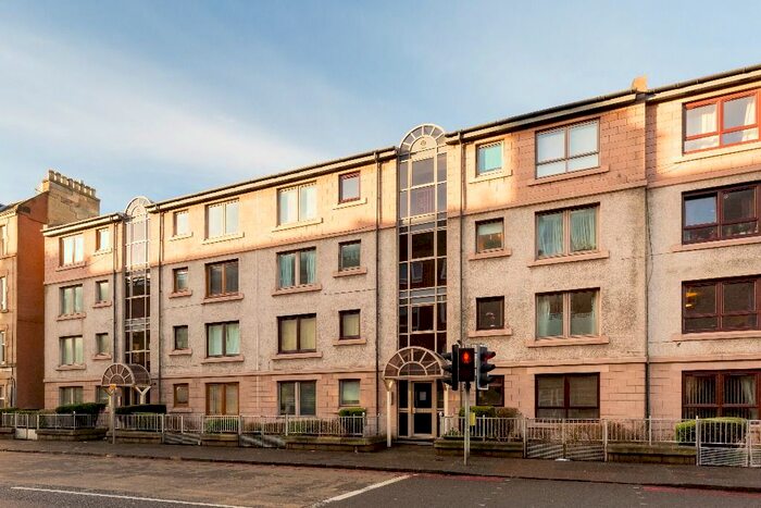 2 Bedroom Flat To Rent In Slateford Road, Slateford, Edinburgh, EH11