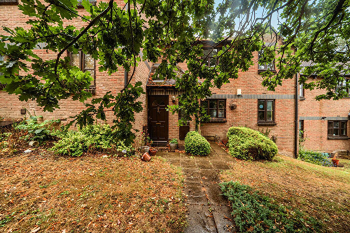 2 Bedroom Apartment For Sale In Green Ridges, Headington, Oxford, OX3