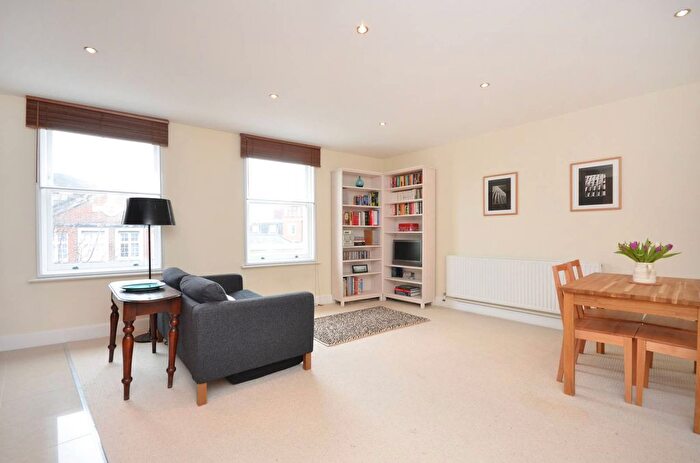 1 Bedroom Flat To Rent In High Street, Acton, London, W3