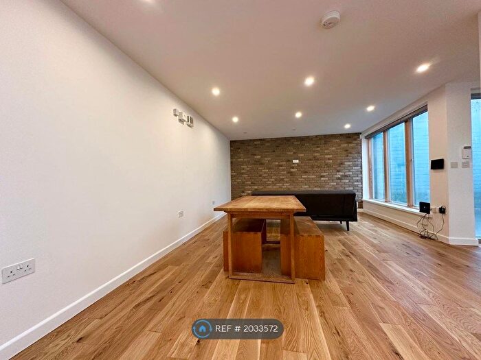 1 Bedroom Bungalow To Rent In Ravensbourne Road, London, SE6