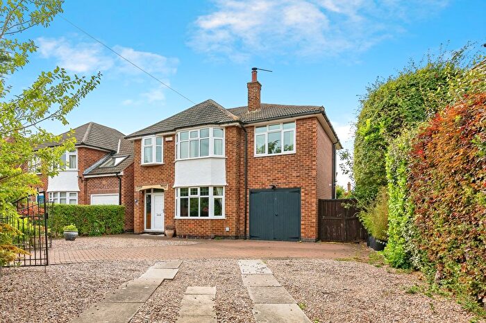 4 Bedroom Detached House For Sale In Halberton Drive, West Bridgford, Nottinghamshire, NG2