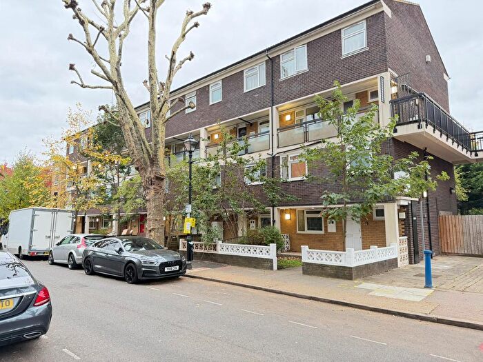 5 Bedroom Flat To Rent In Bow, E3