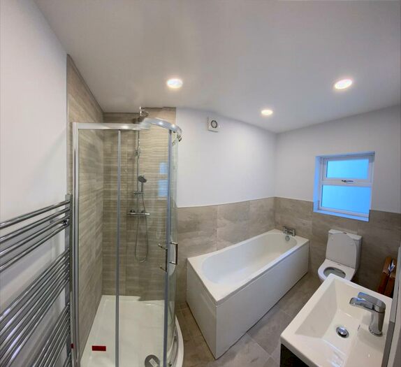 4 Bedroom House To Rent In Trinity Street, Gorseinon, SA4