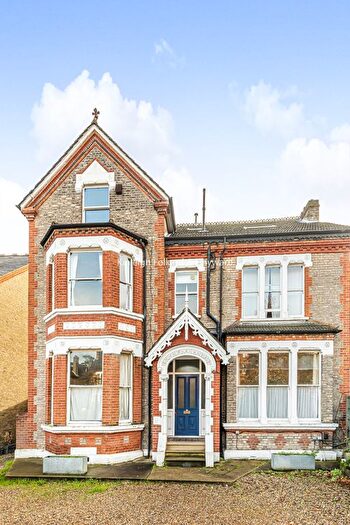 1 Bedroom Flat To Rent In Lancaster Avenue, London, SE27