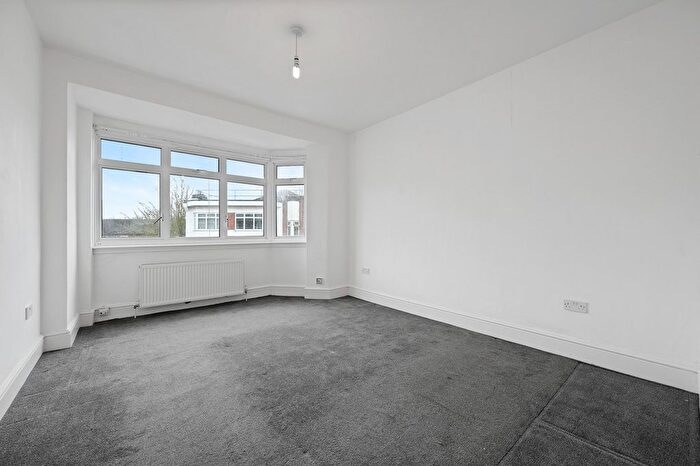 2 Bedroom Flat For Sale In Gloucester Close, London, NW10